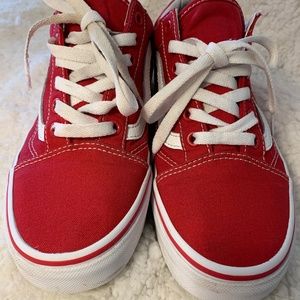 Vans Ward Lo Top Classic Skater Sneakers in Red Men's 6.0 Women's 7.5 Like NEW